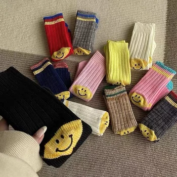 Nový High Street Unisex Kapital Japonský Úsmev Farebné Pruhované Ponožky Muži Ženy Stredná Dĺžka Pančuchy